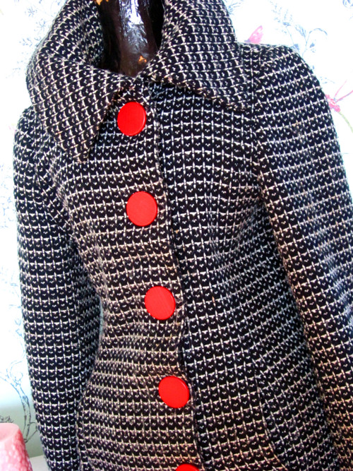 Kabát tweed&knoflíky red — foto 2
