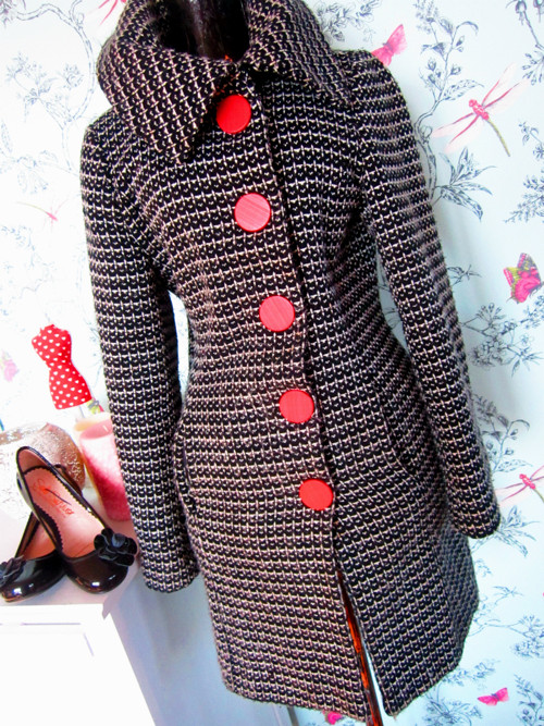 Kabát tweed&knoflíky red — foto 3