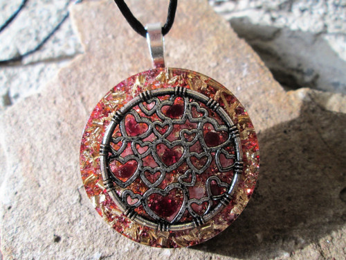 Orgonit ,, Talisman lásky " - růženín, granát — foto 3