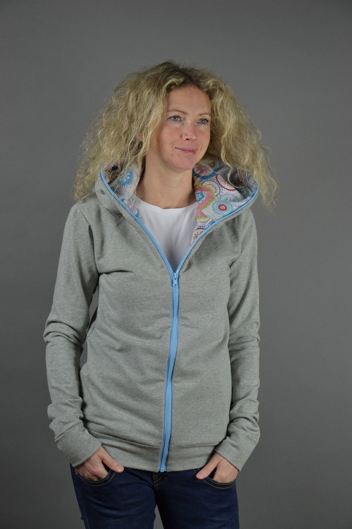 Šedá mikina — foto 2