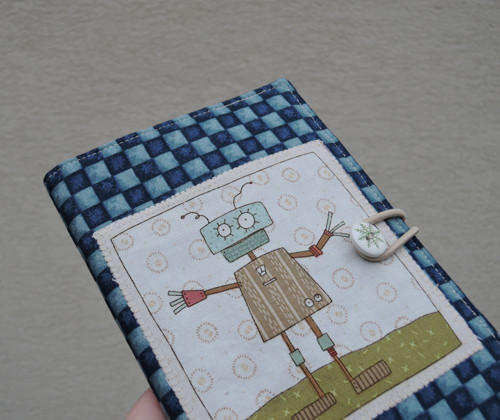 Obal na očkovací průkaz - Robot Emil — foto 2