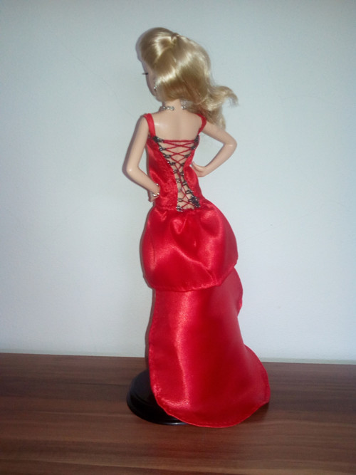 Šaty pro Barbie — foto 2