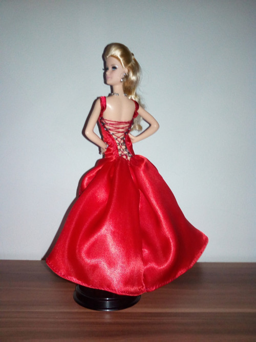 Šaty pro Barbie — foto 2