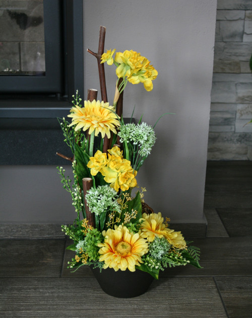 Ikebana s gerberami a narciskami — foto 2