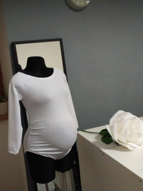 Bílé body na přání... těhotenské — foto 2