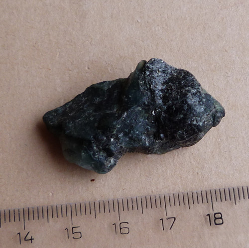 Smaragd surový - 3,8 cm — foto 2