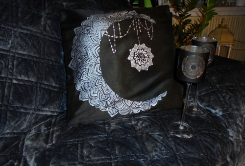 Černý boho polštář — foto 2