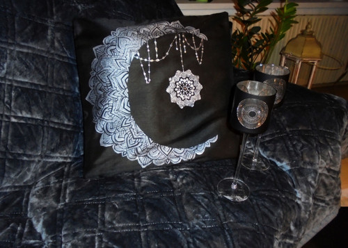 Černý boho polštář — foto 4