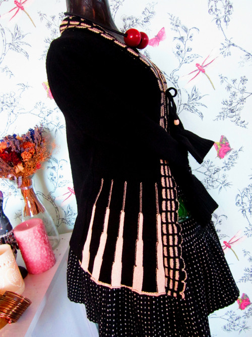 Svetřík Chanel inspiration — foto 2