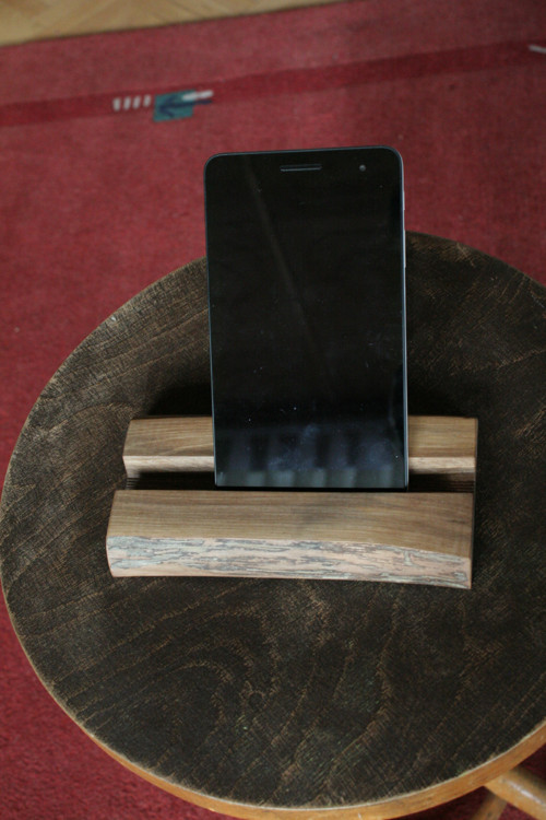 Dřevěný stojan na tablet / knihy — foto 2
