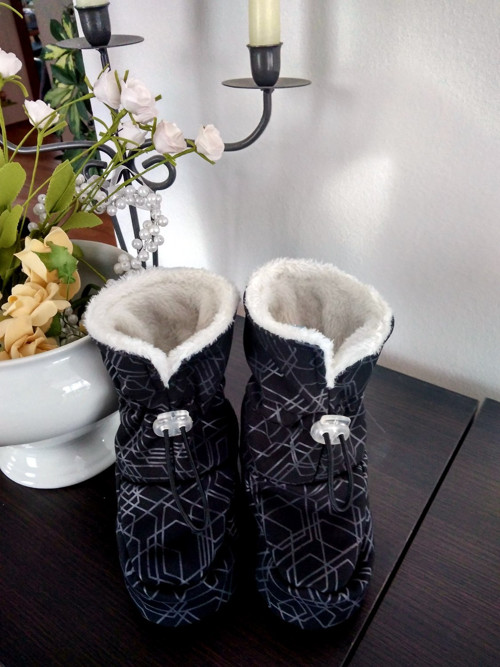 Softshellové botičky pro nechodící nožičky — foto 2