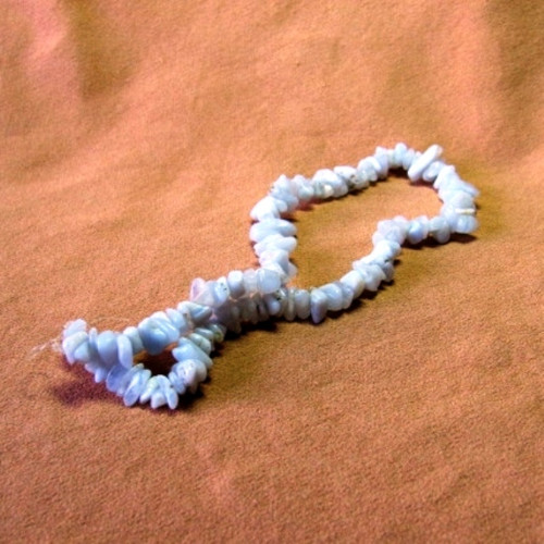 Chalcedon - tromlované kousky - návlek 40 cm — foto 4