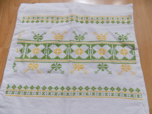 Křížkovým stehem - malý polštářek — foto 2
