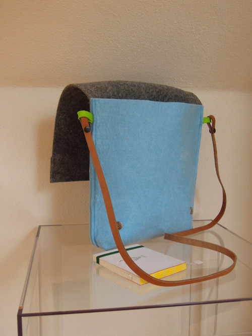 Crossbody se zelenými oušky — foto 5