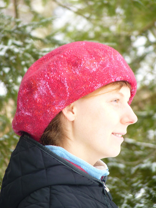 Plstěný baret a volánková šála Rose — foto 3