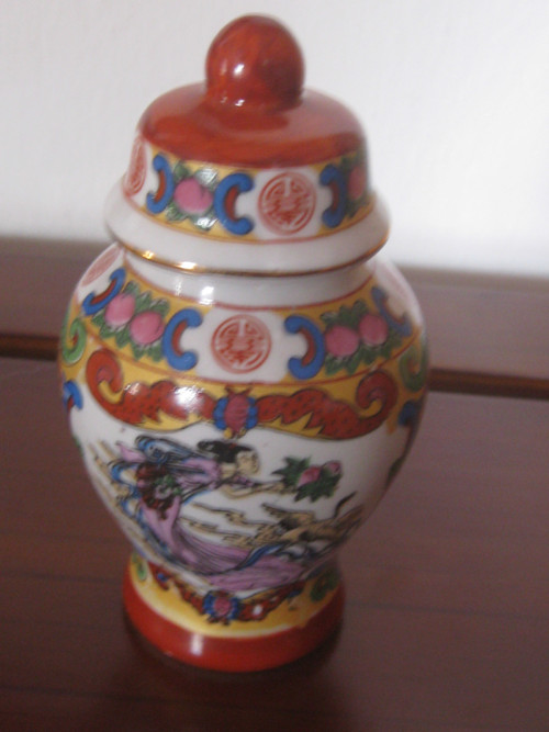Porcelánová dózička Orient — foto 4