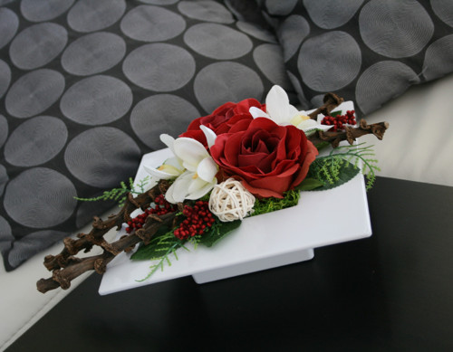 Ikebana s růžemi a orchidejemi — foto 3