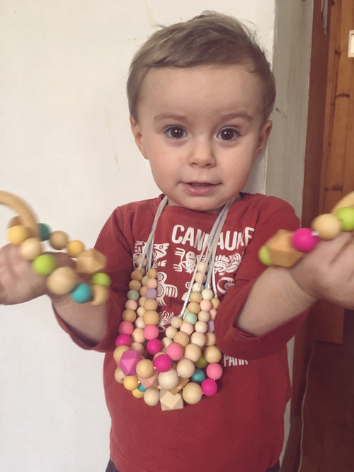Kousací korále Amo triocolor — foto 4