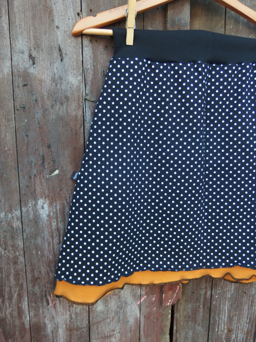 Dvojitá sukýnka "Dots & mustard" — foto 2