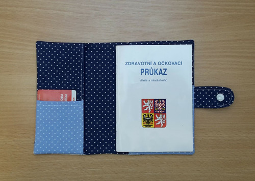 Obal na očkovací průkaz modrý puntík-moře — foto 2