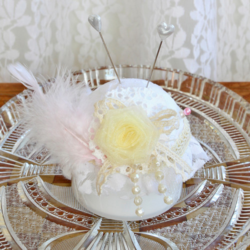 Krajkový jehelníček ve stylu Shabby chic — foto 4