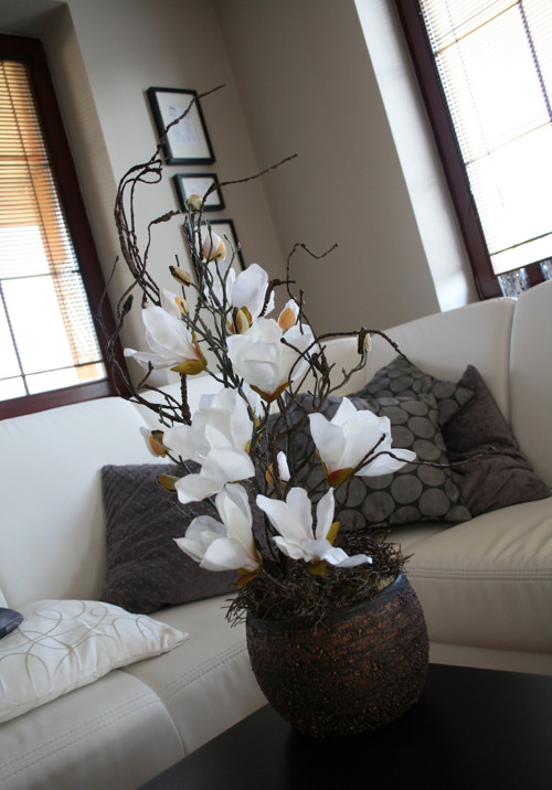 Bronzová koule s magnoliemi — foto 5