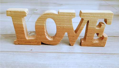 Nápis LOVE — foto 2
