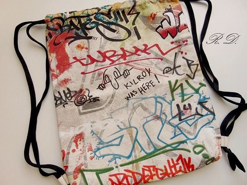 Graffiti ... stahovací vak, batoh — foto 3