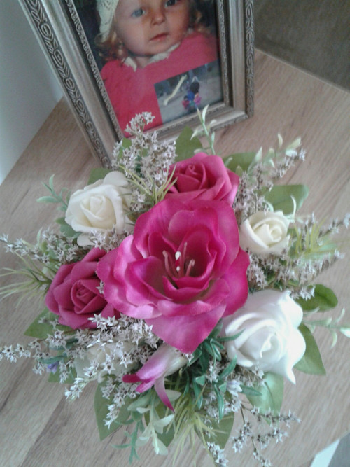 Celoroční dekorace -eustoma a růže — foto 3