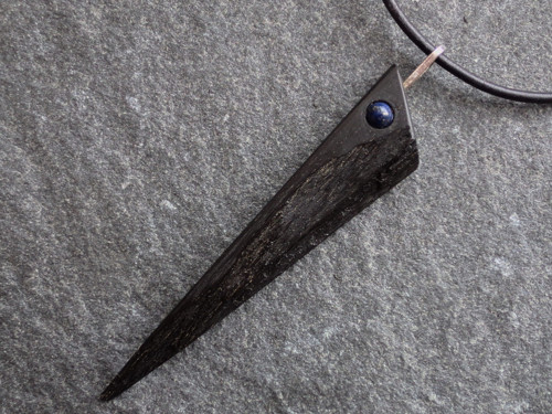 Dřevěný šperk - eben a lapis lazuli — foto 2
