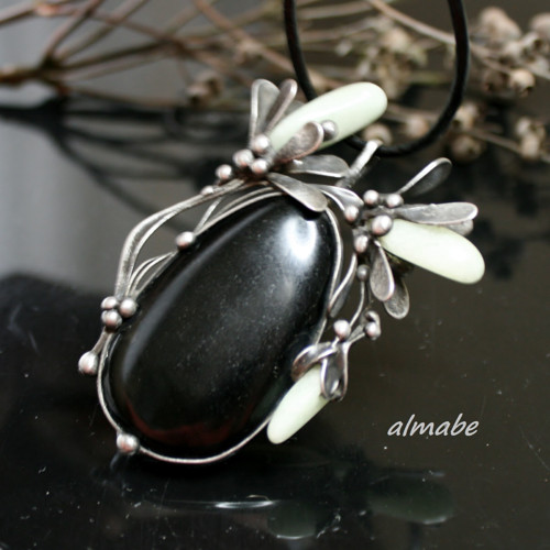 Apačské slzy (obsidián a chryzopál)) — foto 2