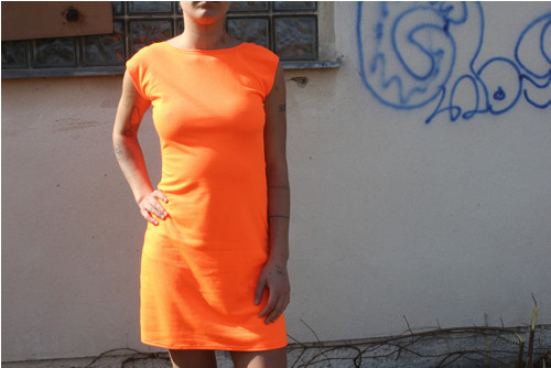 Reflex šaty — foto 2