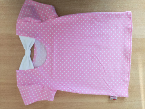 Triko s mašlí na zádech — foto 2