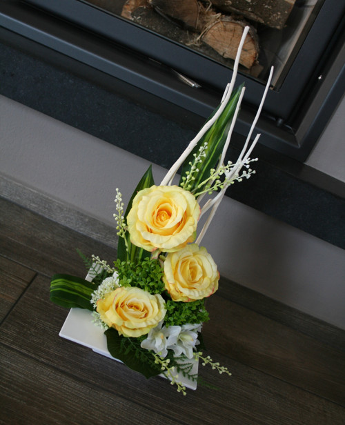 Ikebana s růžemi a orchidejemi — foto 2