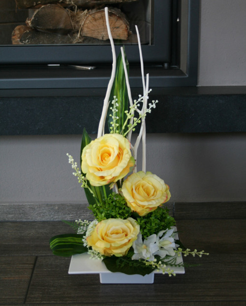 Ikebana s růžemi a orchidejemi — foto 6