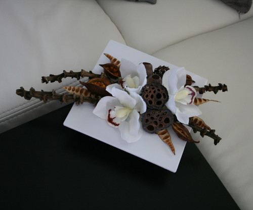 Tácek s orchidejemi v přírodním — foto 6