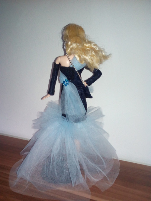 Večerní šaty pro Barbie — foto 3