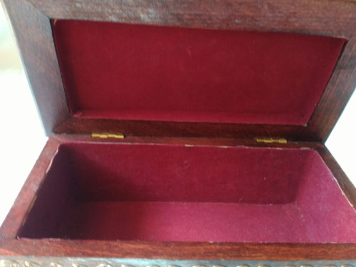 Dřevěná vykládaná krabička — foto 2