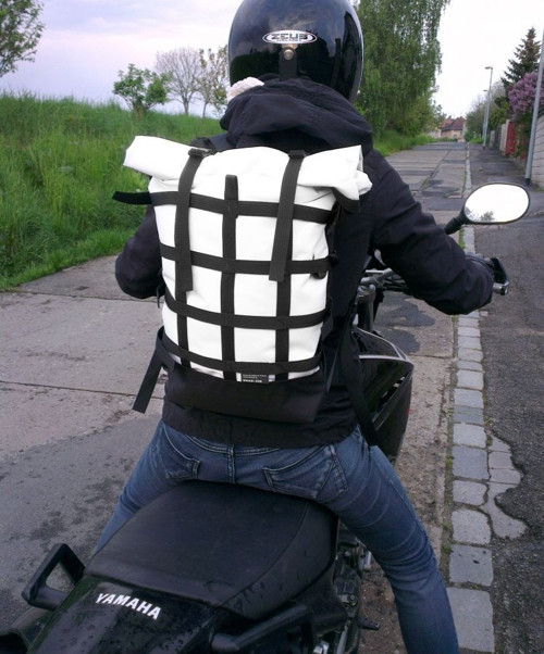 Nepromokavý batoh Braasi WEBBING WHITE — foto 5