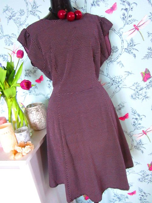 Šaty dots in violet — foto 3