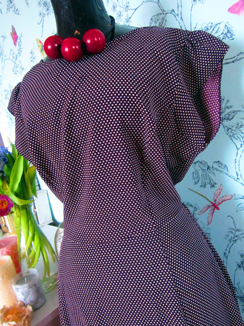 Šaty dots in violet — foto 4