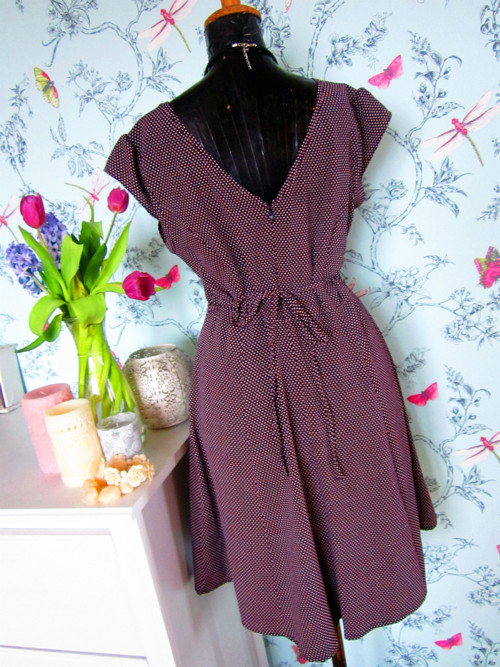 Šaty dots in violet — foto 5