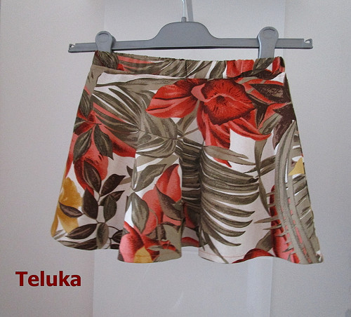 Sukýnky máme stejné ! — foto 5