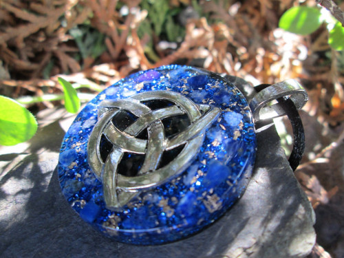 Org. šperk ,, Triquetra klidné duše " s morionem — foto 3