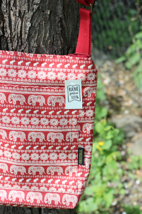Crossbody- Červení sloni — foto 2