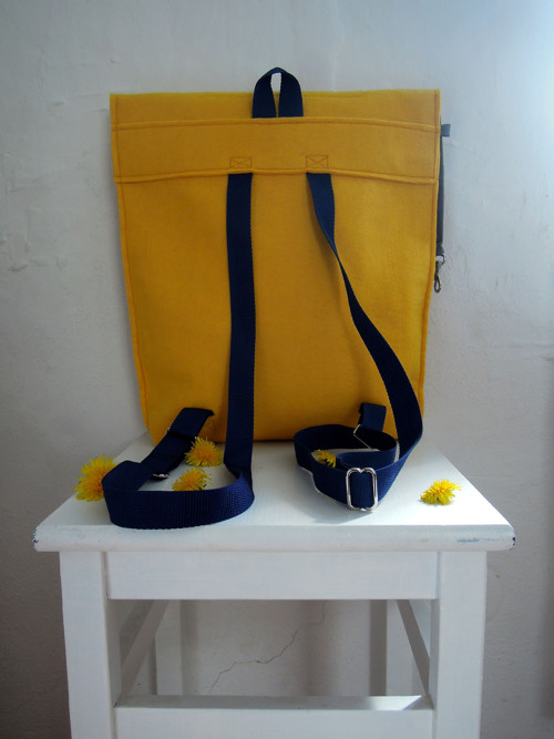 Yellow backpack — foto 3