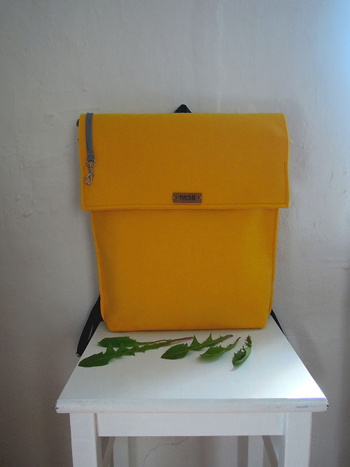 Yellow backpack — foto 6
