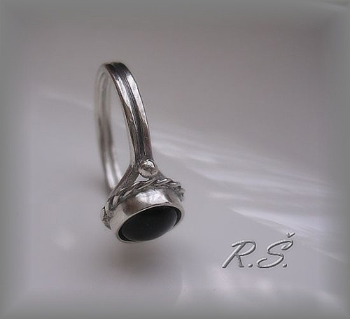 ONYX mugle 8 mm prsten do soupravy — foto 2
