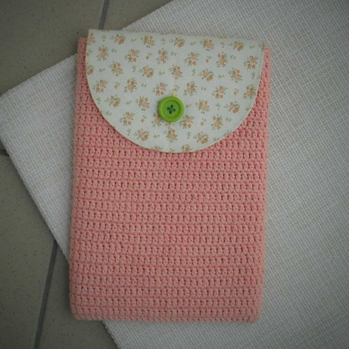 Háčkované pouzdro na tablet — foto 2