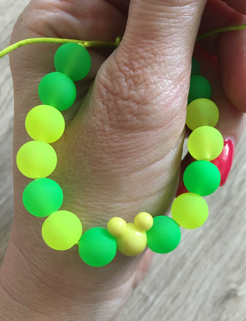 Barevný neonový náramek s Mickey — foto 2